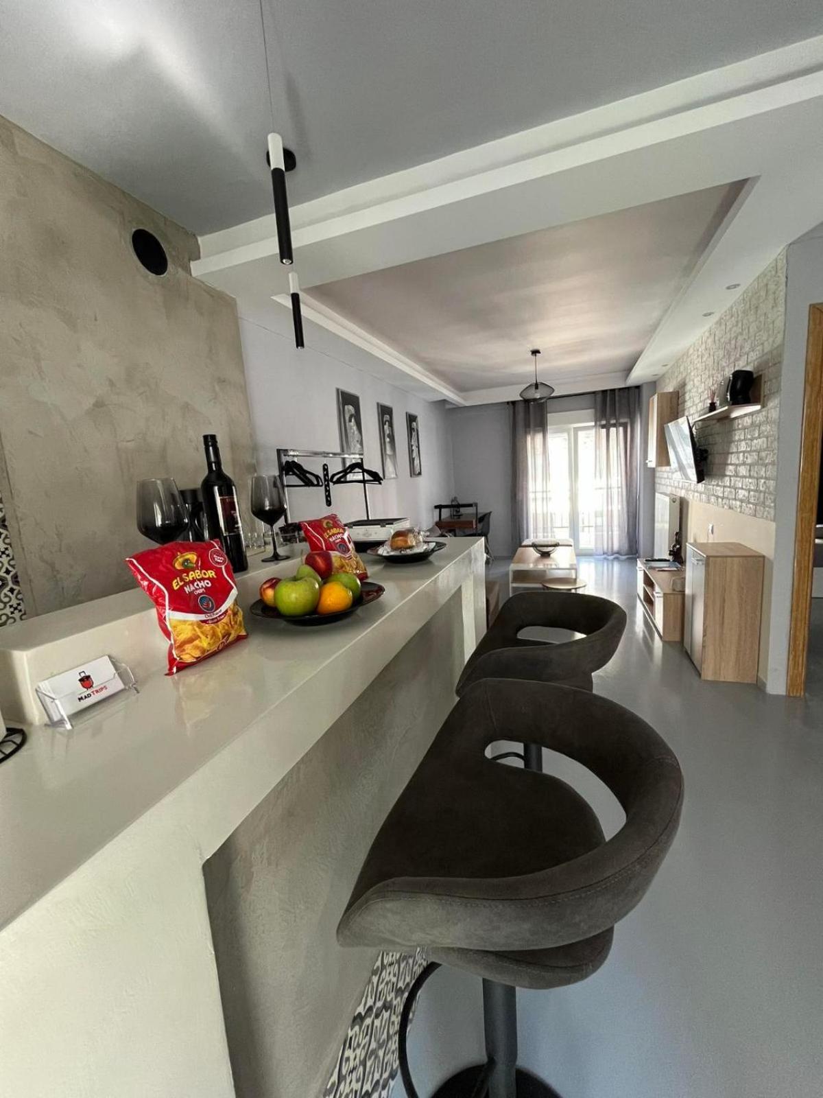 Vip Apt. Pezodromos Kalamarias Tesalonika Bagian luar foto
