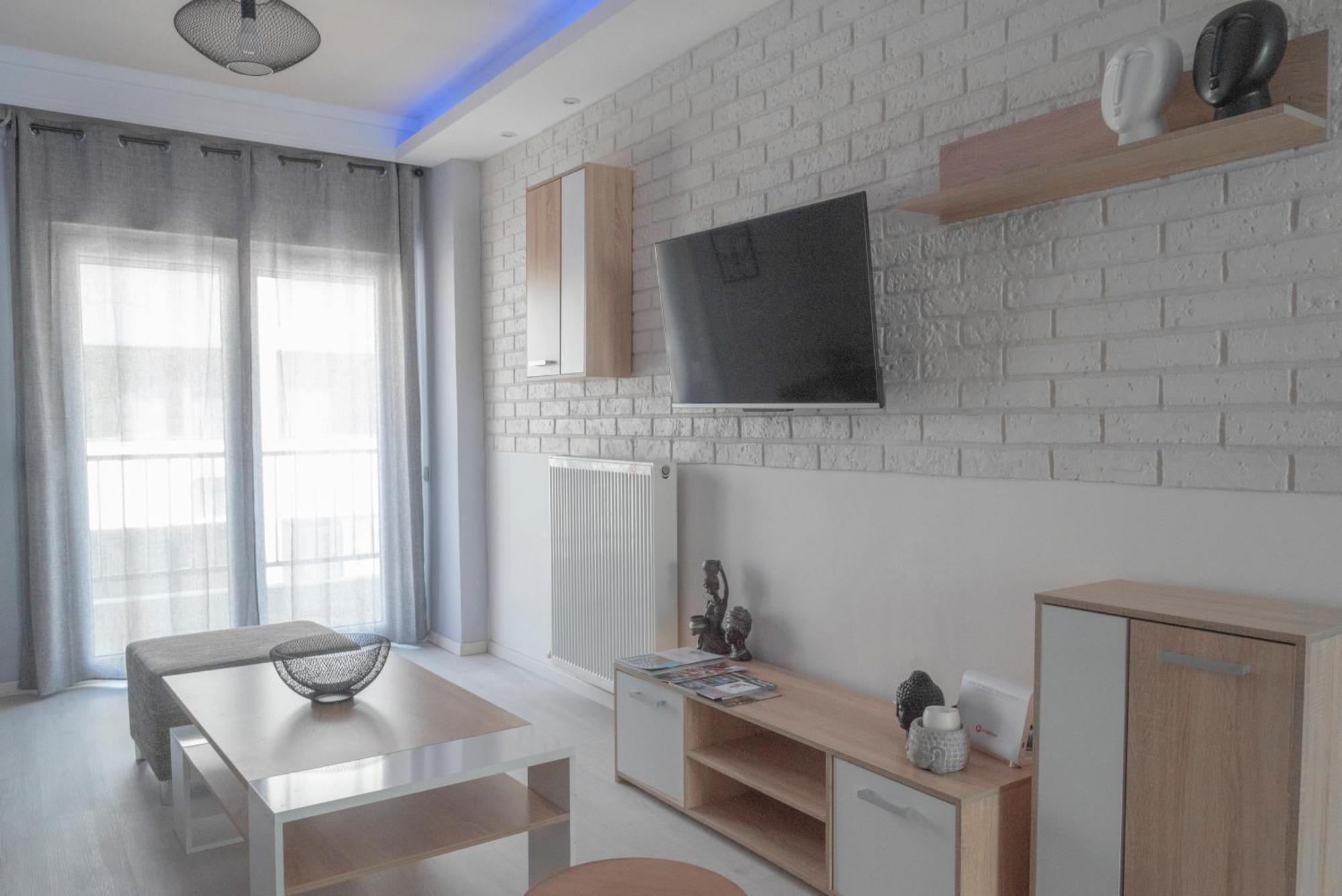 Vip Apt. Pezodromos Kalamarias Tesalonika Bagian luar foto